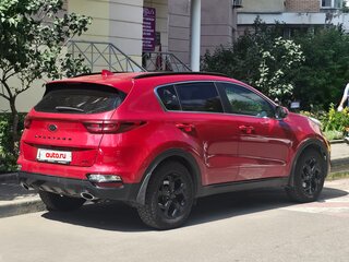 2021 Kia Sportage IV Рестайлинг, красный, 2650000 рублей, вид 4