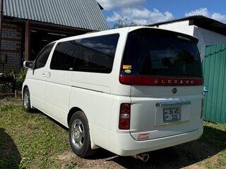 2005 Nissan Elgrand II (E51), белый, 850000 рублей, вид 4