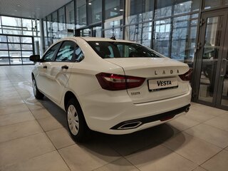 2026 Lada (ВАЗ) Vesta I Рестайлинг (NG), белый, 1581000 рублей, вид 4