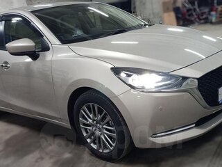 2021 Mazda 2 III (DJ) Рестайлинг, бежевый, 1600000 рублей, вид 3