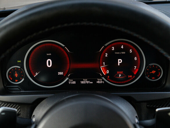 2015 BMW X6 35i II (F16), чёрный, 2900000 рублей - вид 15