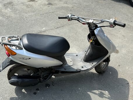 2005 Yamaha Jog, серебристый, 55000 рублей, вид 4