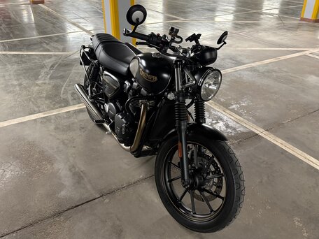 2021 Triumph Street Twin, чёрный, 900000 рублей, вид 5