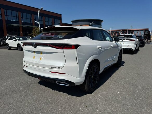 2026 Changan UNI-Z, белый - вид 4