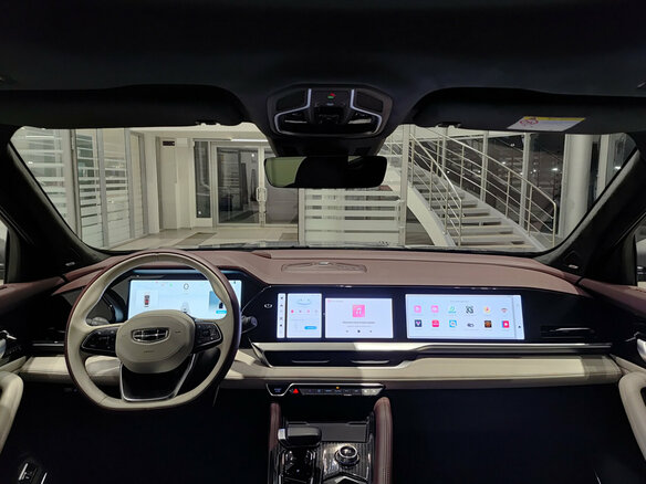 2023 Geely Monjaro I, серый, 3326000 рублей - вид 13