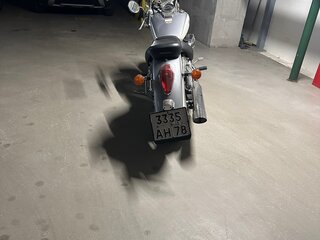 2005 Honda VT 750, серебристый, 550000 рублей, вид 1