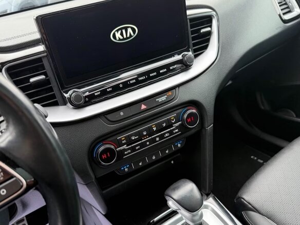 2022 Kia XCeed I, чёрный, 2750000 рублей - вид 17