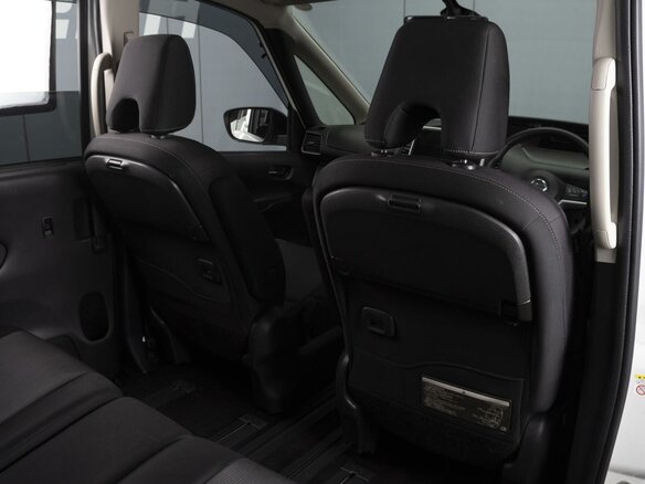 2018 Nissan Serena S-Hybrid V (C27), белый - вид 9