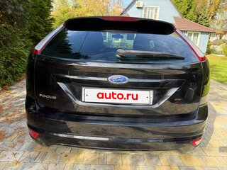 2010 Ford Focus II Рестайлинг, чёрный, 630000 рублей, вид 3