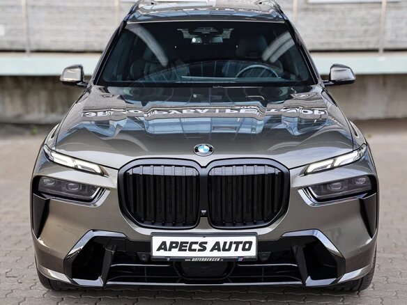 2025 BMW X7 40d I (G07) Рестайлинг, зелёный, 15800000 рублей - вид 2