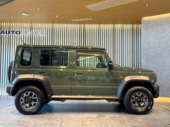 2026 Suzuki Jimny IV, зелёный - вид 3
