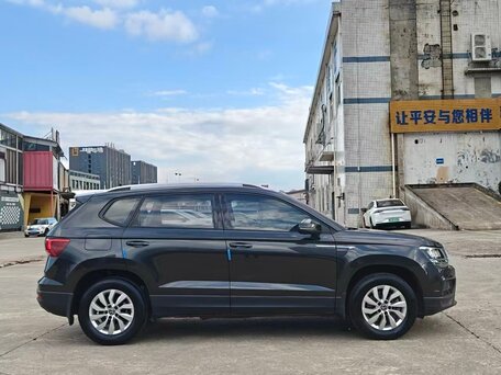 2023 Volkswagen Tharu I, чёрный, 1811686 рублей, вид 4