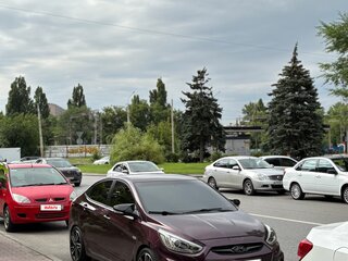 2011 Hyundai Solaris I, фиолетовый, 865000 рублей, вид 4