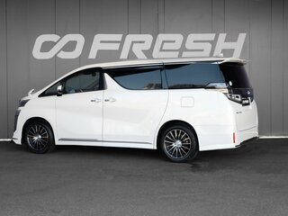 2019 Toyota Vellfire II Рестайлинг, белый, 5370000 рублей, вид 3