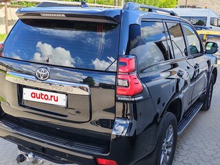 2018 Toyota Land Cruiser Prado 150 Series Рестайлинг 2, чёрный, 3799000 рублей, вид 4