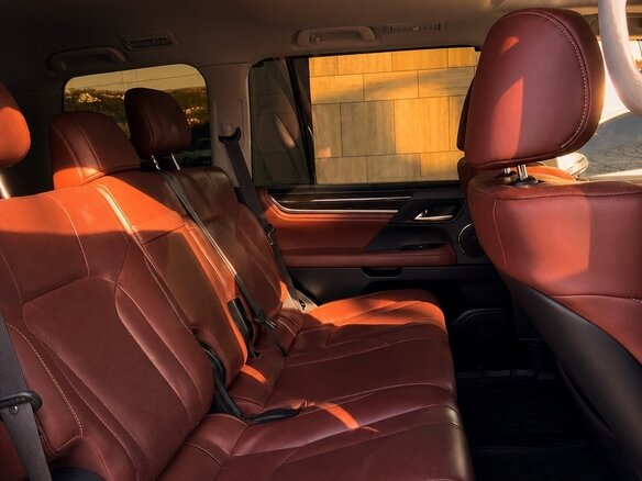 2019 Lexus LX 570 III Рестайлинг 2, синий, 8900000 рублей - вид 9