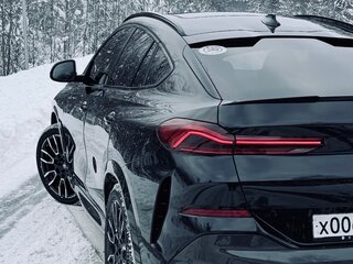 2021 BMW X6 30d III (G06), чёрный, 8150000 рублей, вид 3