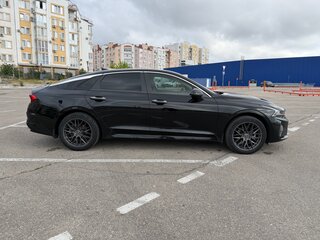 2021 Kia K5 III, чёрный, 2650000 рублей, вид 2