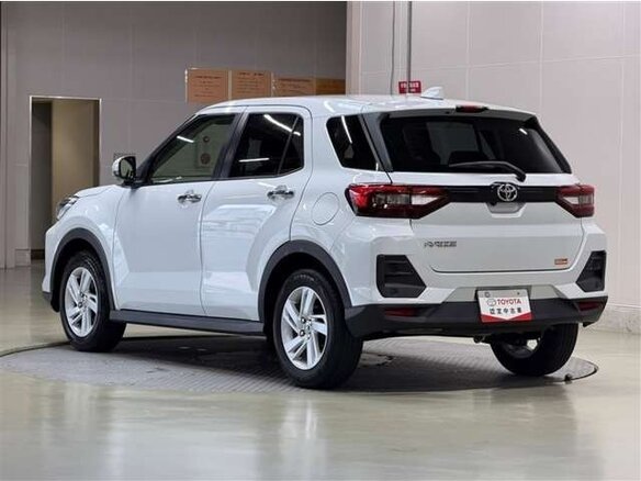2021 Toyota Raize I, белый, 1330001 рублей - вид 3