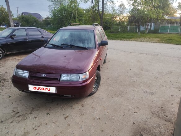 2001 Lada (ВАЗ) 2111, красный, 260000 рублей
