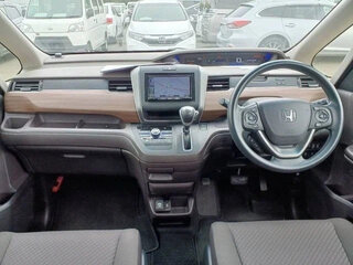 2022 Honda Freed II Рестайлинг, чёрный, 1390001 рублей, вид 3