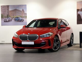 2019 BMW 1 серии 118d III (F40), красный, 2728000 рублей, вид 1