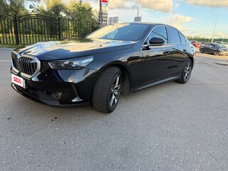 2024 BMW 5 серии 520i VIII (G60/G61/G68), чёрный, 5500000 рублей, вид 1