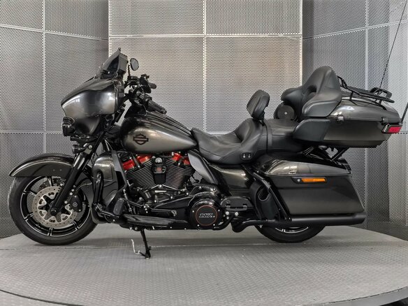 2018 Harley-Davidson Electra Glide, серый, 2229000 рублей - вид 4
