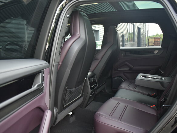 2026 Porsche Cayenne GTS III Рестайлинг, чёрный, 26490000 рублей - вид 19