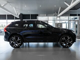 2025 Volvo XC60 II Рестайлинг 2, чёрный, 8400000 рублей, вид 4
