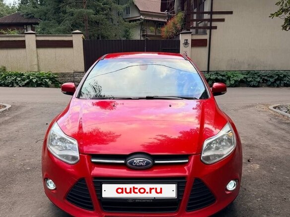 2012 Ford Focus III, красный, 750000 рублей - вид 1