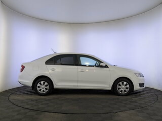 2019 Skoda Rapid I Рестайлинг, белый, 885000 рублей, вид 4