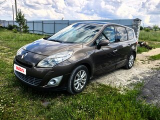 2010 Renault Scenic Grand III, коричневый, 800000 рублей, вид 1