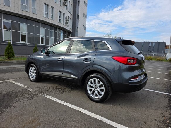 2020 Renault Kadjar I Рестайлинг, серый, 1765000 рублей - вид 5