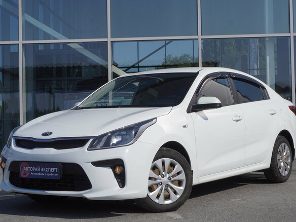 2018 Kia Rio IV, белый, 1191000 рублей