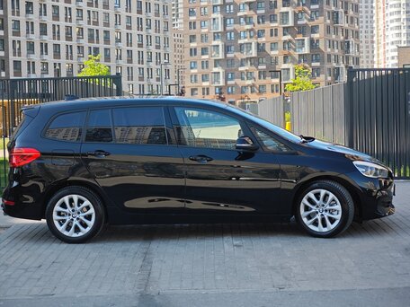 2019 BMW 2 серии Gran Tourer Gran Tourer 218d F46 Рестайлинг, чёрный, 1870000 рублей, вид 4