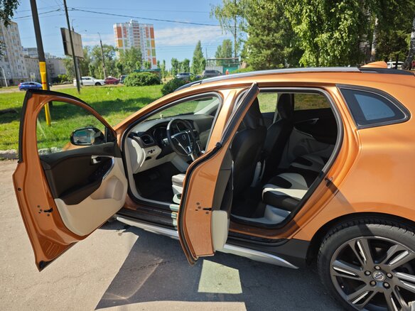 2013 Volvo V40 Cross Country I, оранжевый, 1600000 рублей - вид 11
