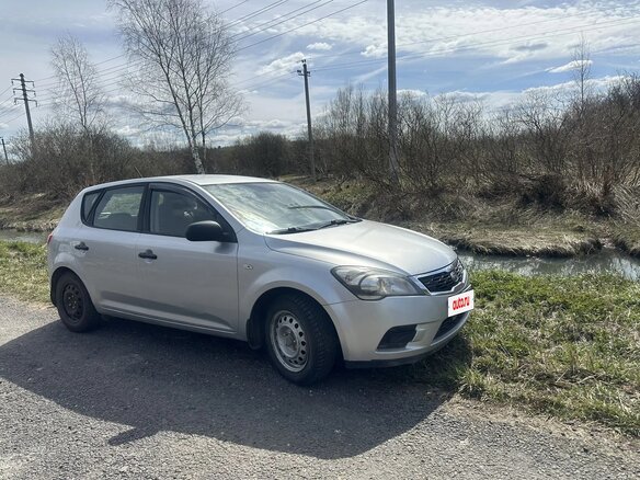 2011 Kia Ceed I Рестайлинг, серебристый, 850000 рублей - вид 3