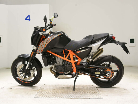 2012 KTM 690 Duke, чёрный, 420000 рублей - вид 5