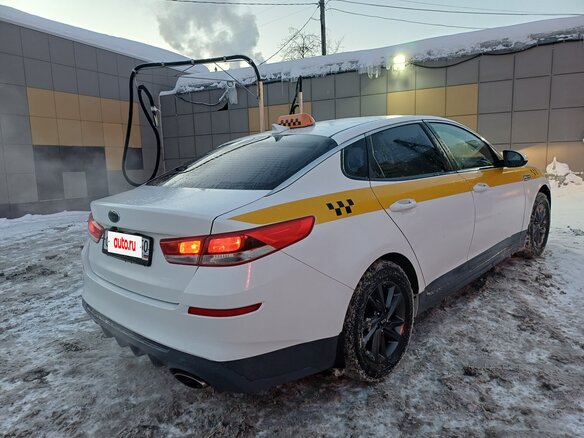 2019 Kia Optima IV Рестайлинг, белый, 1120000 рублей - вид 5