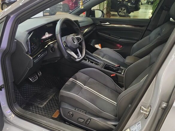 2022 Volkswagen Golf VIII, серый, 2350000 рублей - вид 6
