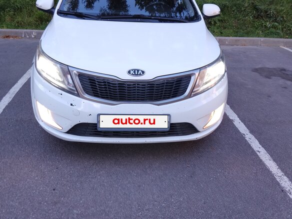 2012 Kia Rio 4-speed III, белый