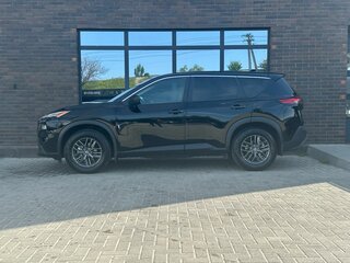 2021 Nissan Rogue III, чёрный, 2750000 рублей, вид 2