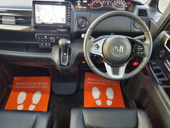 2022 Honda N-BOX II Рестайлинг, белый, 677000 рублей - вид 13