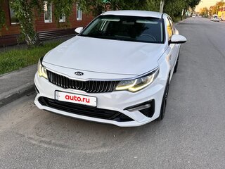 2019 Kia Optima IV Рестайлинг, белый, 2090000 рублей, вид 4
