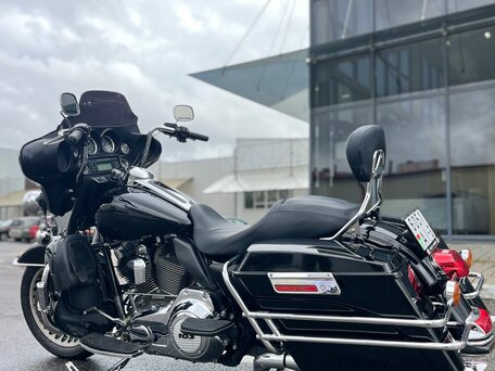 2011 Harley-Davidson Electra Glide, чёрный, 799000 рублей, вид 2