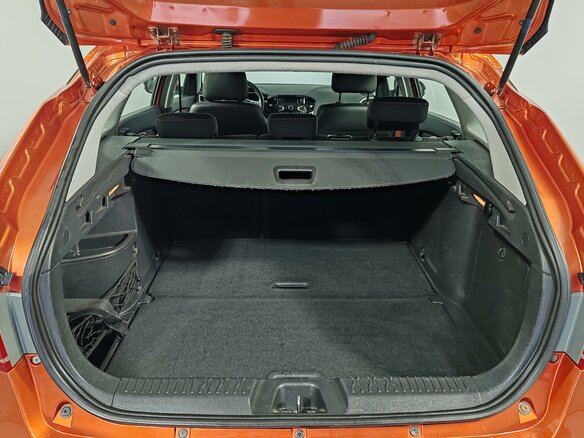 2019 Lada (ВАЗ) Vesta SW Cross I, оранжевый, 855000 рублей - вид 9