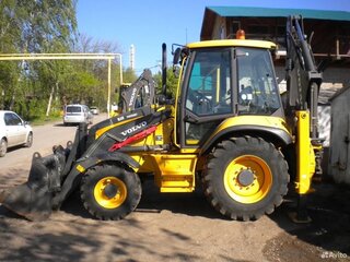 2013 Volvo BL, жёлтый, 4800000 рублей, вид 1