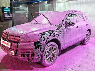 2011 Volkswagen Touareg II, чёрный, 1800000 рублей, вид 2