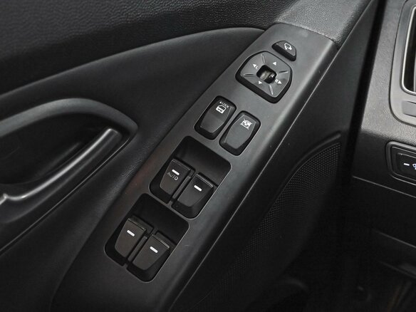 2013 Hyundai ix35 I Рестайлинг, чёрный - вид 20
